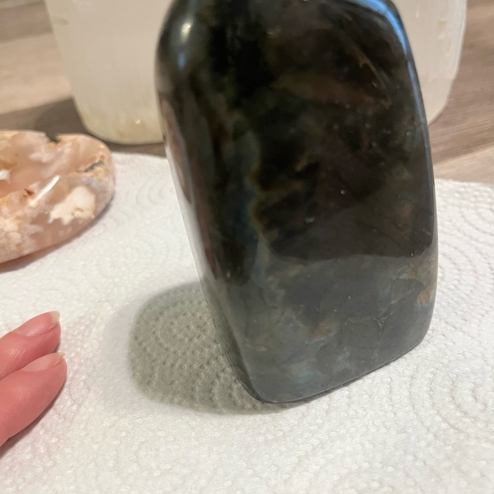 Iridescent Labradorite Stone - Picture 3 of 9